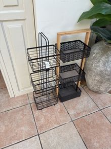 2 shelf organisers