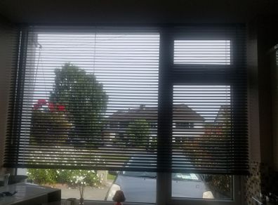 venitian blinds