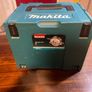 Makita 190mm circular saw,only used twice,comes with case,240v. Image 3