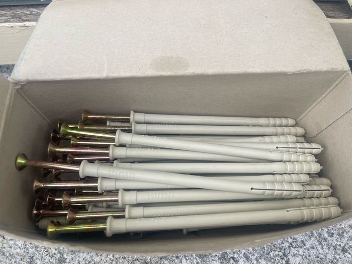 Qty 40.    135mm 8's Nail Plugs Upat