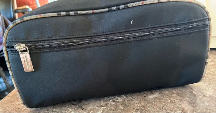 burberry fragrance cosmetic bag