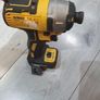 dewalt screwgun Image 3