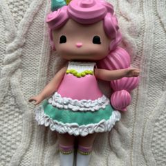 MGA Secret Crush Pippa Posie approx. 13" Doll Used Dirty Please look at the pictures