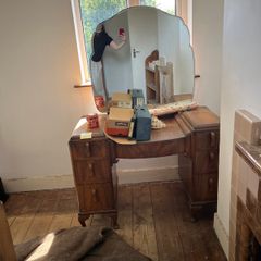 Dressing table