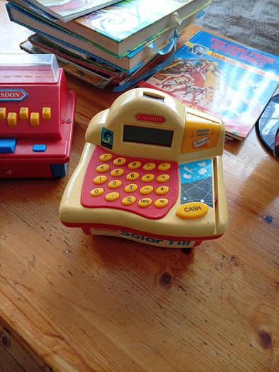 toy cash