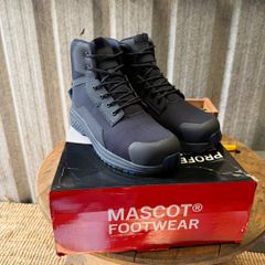 Mascot Safety Boots S7s Brand New Uk 9  Eu 43