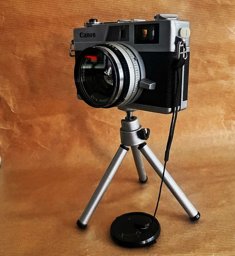 Canonet G-III 17 35 mm film camera Manufactured from spring 1972 to summer 1982