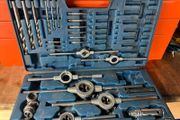 Thread cutting set