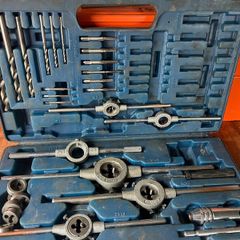 Thread cutting set