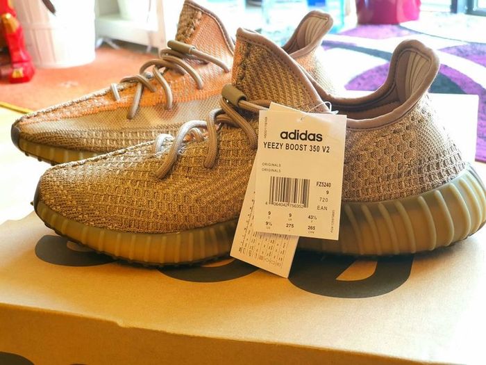 Authentic Brand New Yeezy 350 Eliada UK9