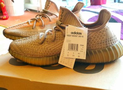 Authentic Brand New Yeezy 350 Eliada UK9