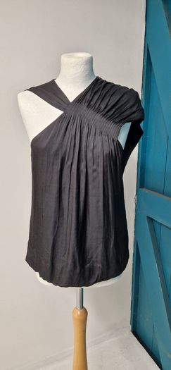 Karen Millen top size 10. Postage included