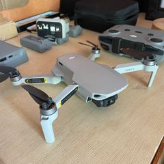 DJI Mini 2 Fly More Combo Pack