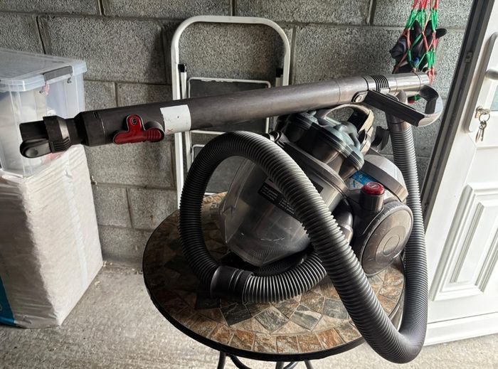 Powerful Dyson DC29 Animal vacuum cleaner in excellent working condition.