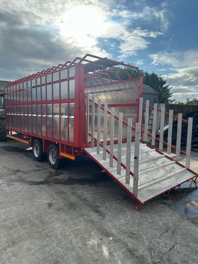 Cattle trailer