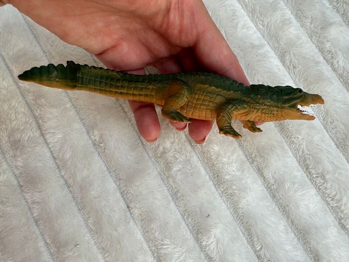 Vintage 1997 Lanard Alligator Crocodile Action approx. 6" Used Please see pictures