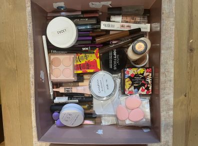 ladies cosmetics