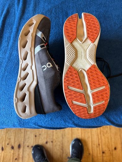 OnCloud Women's Runners UK 6.5--Like New, Great Price