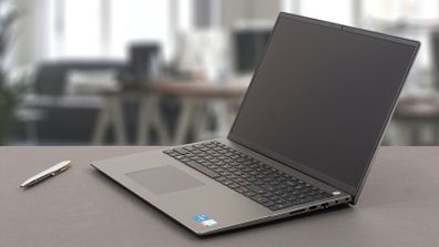 Dell Vostro 16" 5630. 13th Gen i5