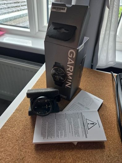 Garmin Vivomove Sport Hybrid Smartwatch (Black) + Original Box