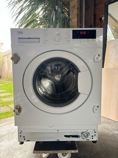 BEKO - WTIK72111 Integrated 7 kg 1200 Spin Washing Machine