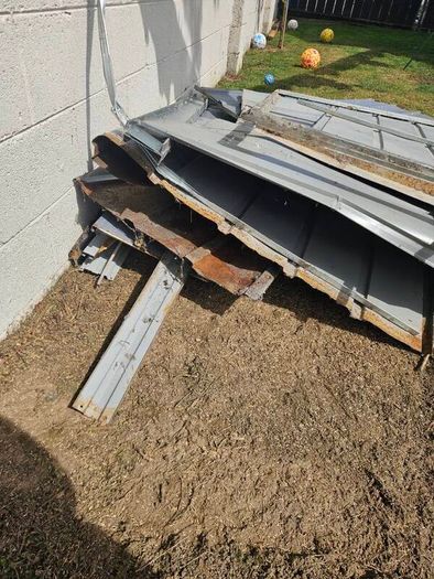 metal and galvanise scrap