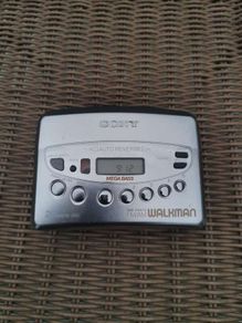 Sony WM-FX473 Walkman Cassette Player
