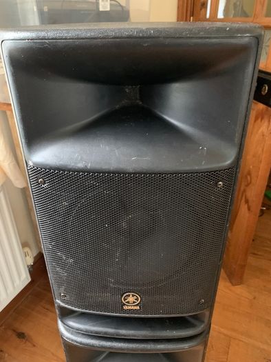 YAMAHA STAGEPAS 300 in perfect working order.