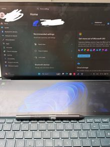 ASUS ZenBook Duo (Duo screens with pen)