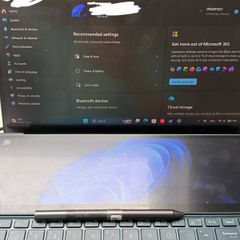 ASUS ZenBook Duo (Duo screens with pen)