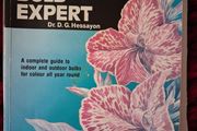 The Bulb Expert / Dr. D. G. Hessayon / 1st ed. 1995
