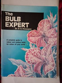 The Bulb Expert / Dr. D. G. Hessayon / 1st ed. 1995