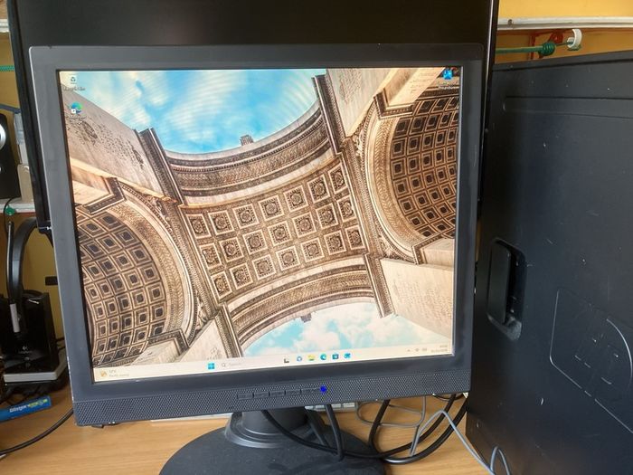 HP Compaq Elite 8100 Desktop PC, i7-870, 16GB RAM, SSD, Windows 11 Pro, full setup with monitor
