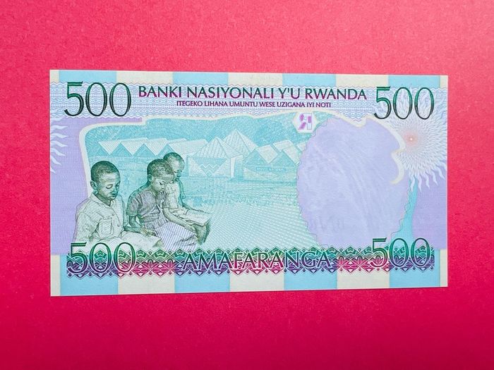 RWANDA   500. Francs. 1998 . Pick. 26b    ( Uncirculated )