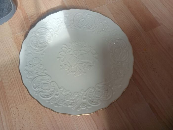 Wedding plate ornament
