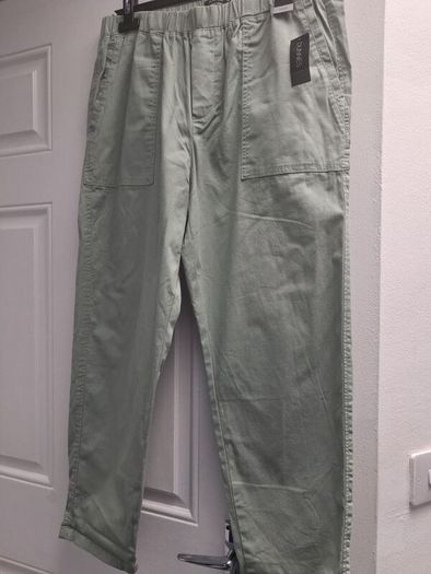 Ladies trousers