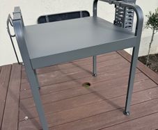 Expandable microwave or kitchen shelf