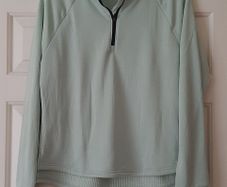 New light green sports top