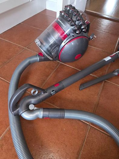 Dyson Cinetic Big Ball Animal 2 vacuum cleaner