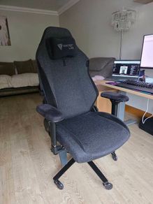 Secretlab Titan gaming chair