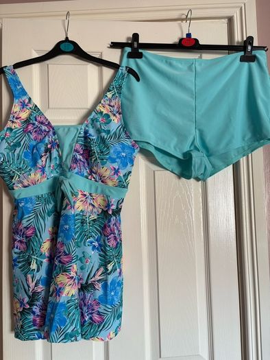 ladies swimsuit