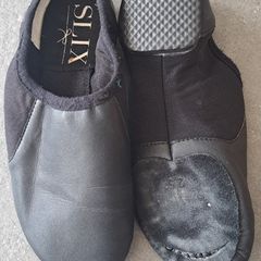 Dance Shoes, Size 2.5