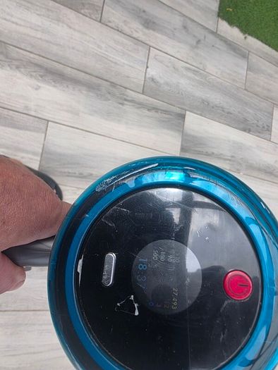 Dyson v15