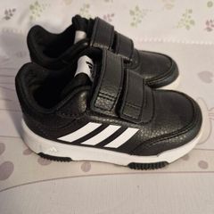 Toddlers Adidas size 6