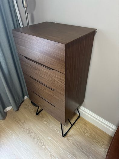 Tallboy chest of drawer