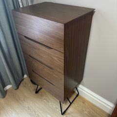 Tallboy cabinet