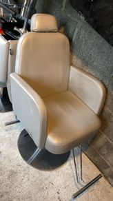 salon chairs