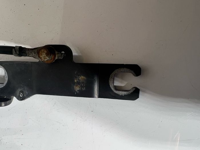 bmw 320d e93 front hood bonnet hinges pair 7115264 7115263 2009 A1l2b518s