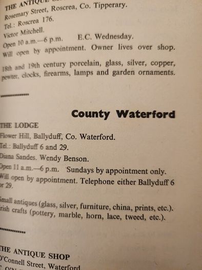 A Guide To  Irish  Antiques  And Antiquedealees 1967. Edited By  George Stacpoole. Paperback In Good Condition.