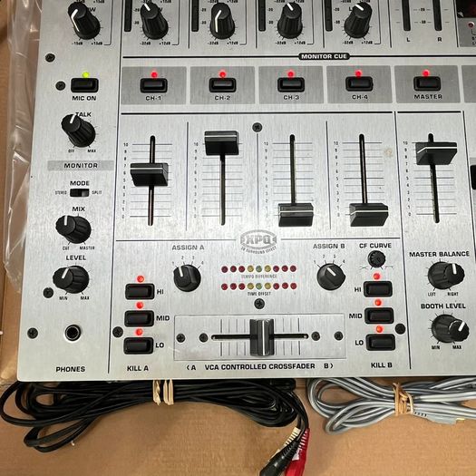 Behringer DJX700 Pro 5-Channel DJ Mixer - Boxed - Very Good Condition